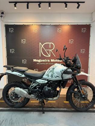 ROYAL ENFIELD HIMALAYAN 450 KAMET WHITE 